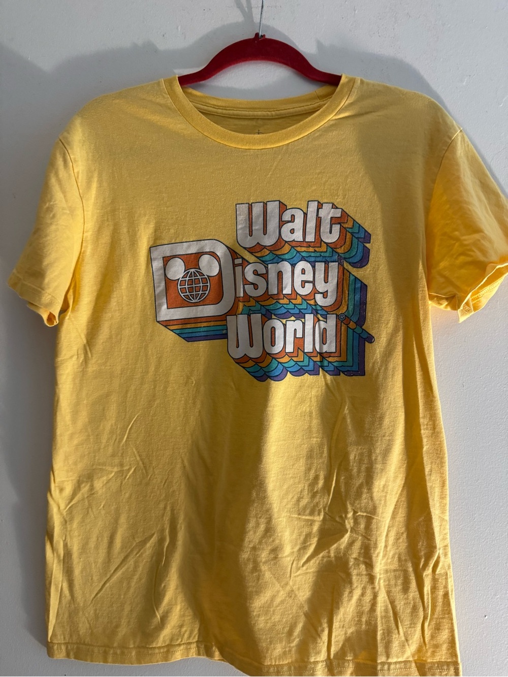 Disney World Unisex Yellow Distressed Retro Vintage Logo T-Shirt Size Medium